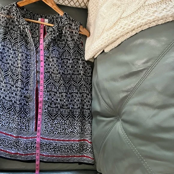 Sheer LIZ CLAIBORNE SLEEVELESS Floral Print BLOUSE Top SHIRT Size Medium M - Picture 8 of 10